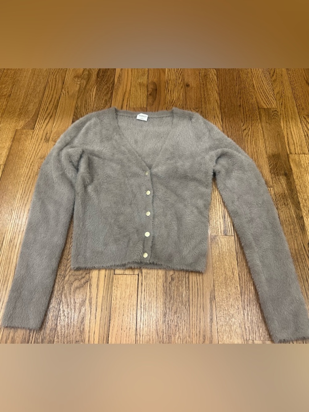 Abercrombie & Fitch Fuzzy V-Neck Cropped Cardigan - Taupe Gray